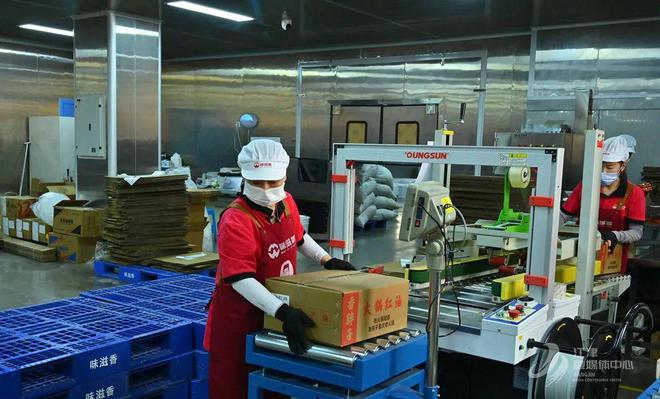 料烹百味 匠心熬就“味滋香”PG电子游戏麻将胡了一勺底(图13)