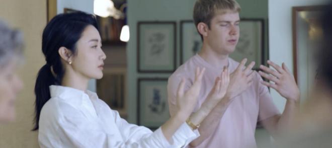 节目尽显中医的“国际范儿”麻将胡了模拟器这档刚开播的(图22)